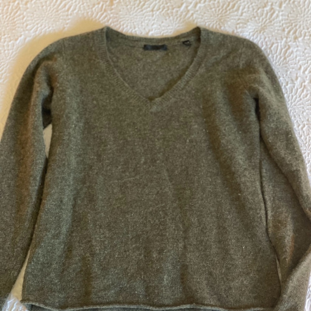 ATM Cozy Super Soft Olive Green Sweater